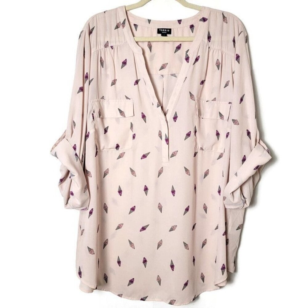 Torrid Harper Pink Ice Cream Cone Novelty Print Vneck Roll Tab Popover Blouse 4X
